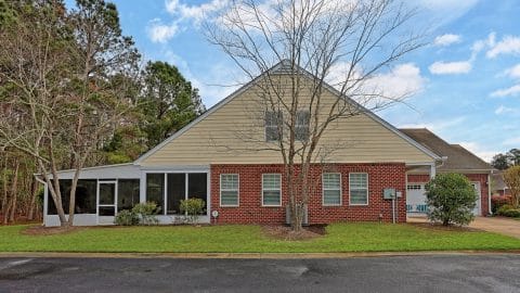102 Regency 03