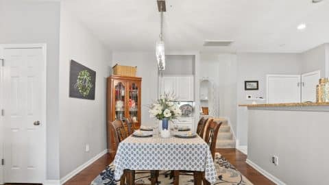 102 Regency 09