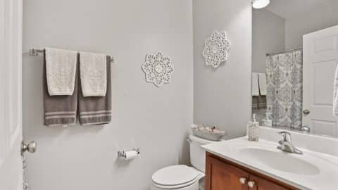 102 Regency 16