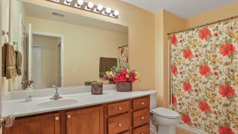 102 Regency 31