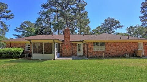207 Debra - 32