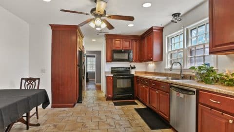 2337 E 40th - 10