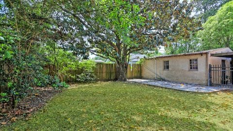 2337 E 40th - 21