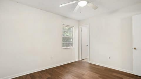 3 Long Boat Place 23