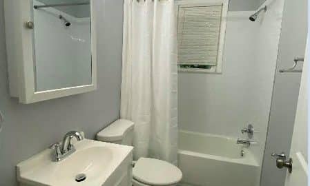 #6 - 1226 E 38th St B