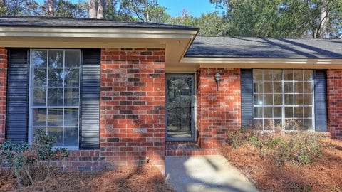 6 Leaning Oaks - 02