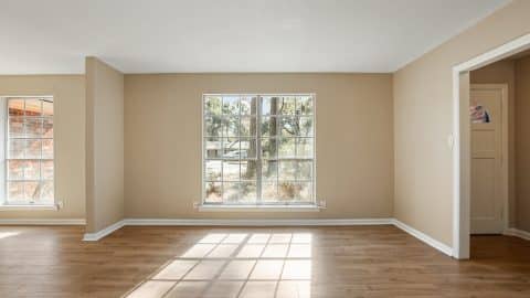 6 Leaning Oaks - 05