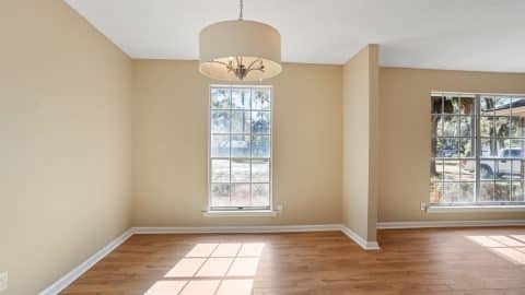 6 Leaning Oaks - 07