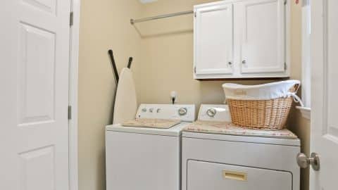 7417 Hemlock - 15