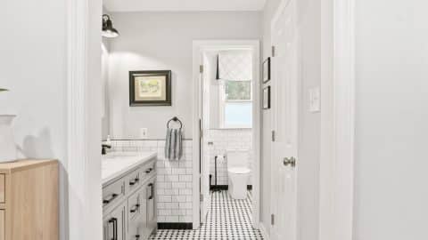 7417 Hemlock - 25
